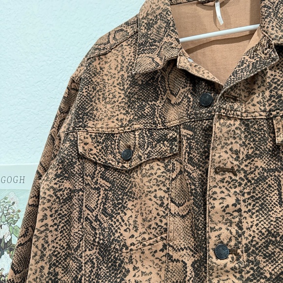 Free People Brown Snake Print Trucker Jacket - Picture 6 of 7